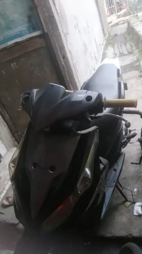 Vario 2011 hitam abu