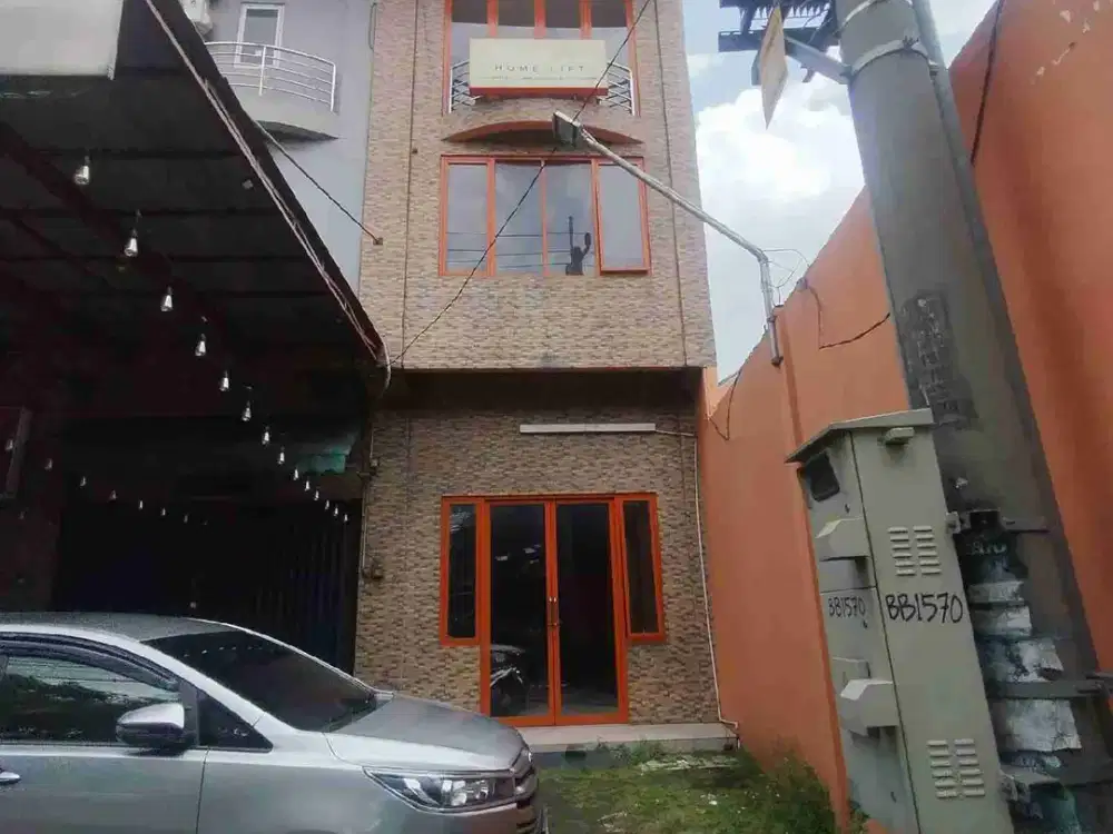 SEWA JUAL RUKO RAYA SUKOMANUNGGAL DEKAT TANJUNGSARI MARGOMULYO
