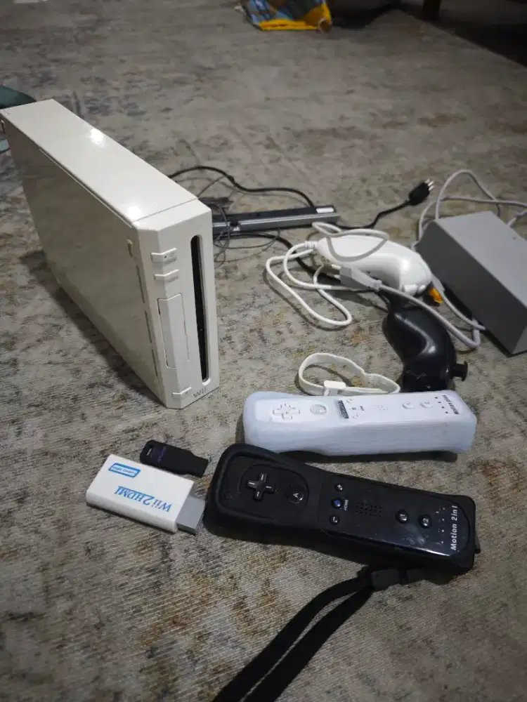 Wii + 2 wiimote plus + 2 Nunchuck