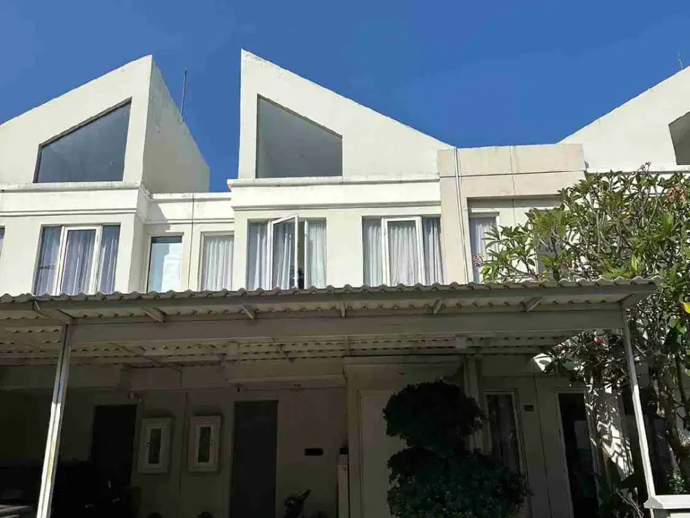Disewakan /Dijual Rumah Grand Pakuwon Furnish