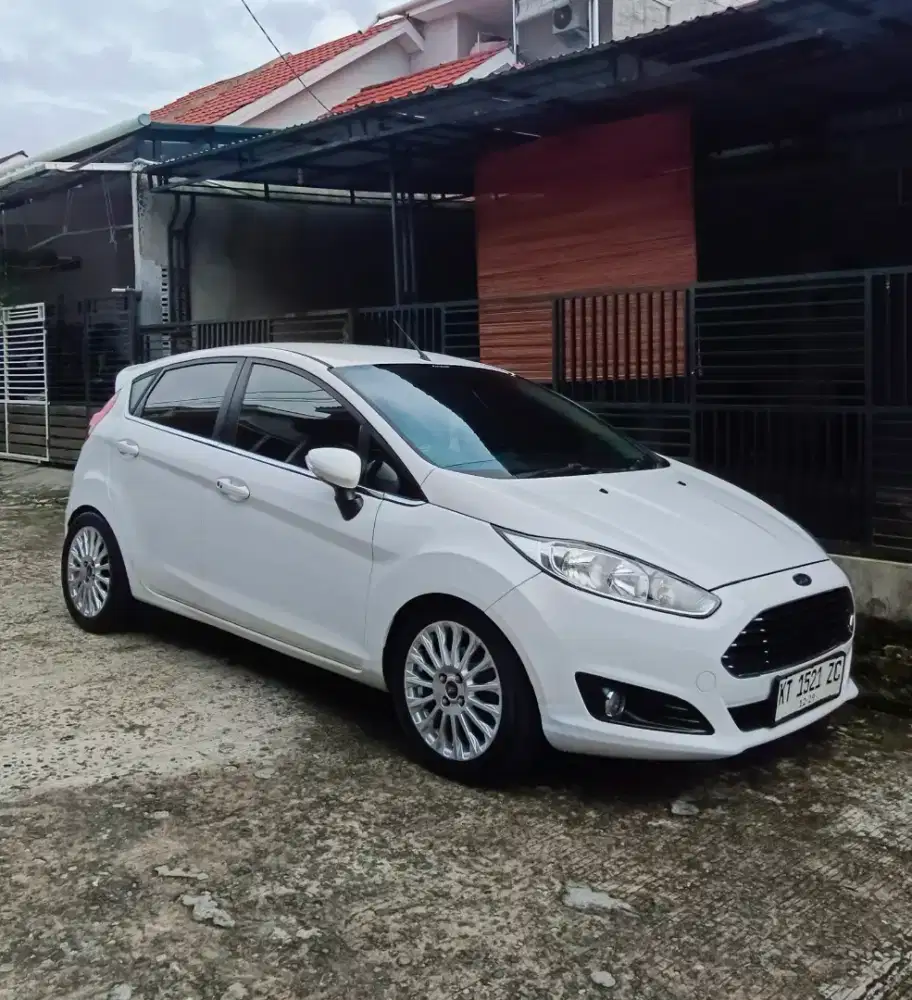 Ford Fiesta Facelift Gen2 Type S Sport 2014 Matic Triptonic
‎