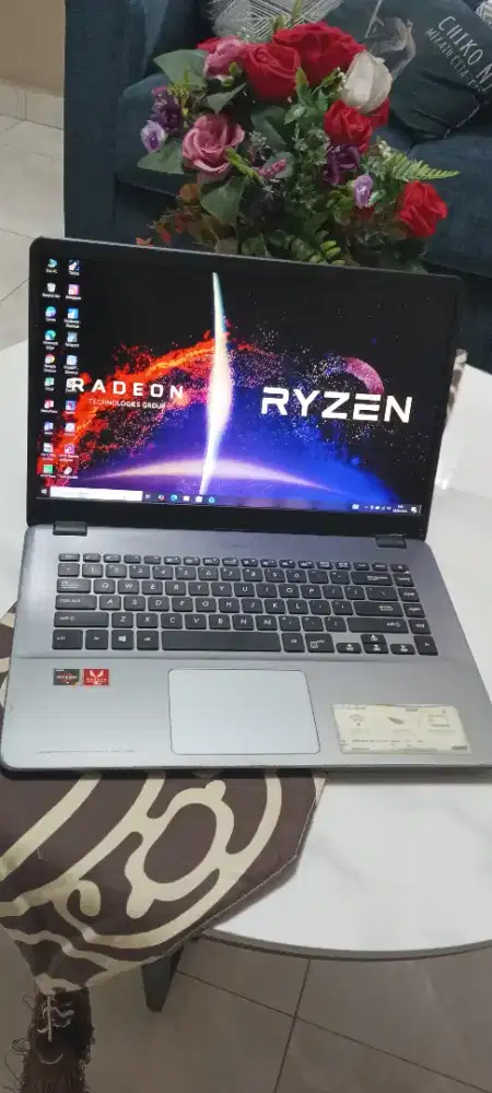 Asus vivobook X505Z ryzen 3 dah nvme cocok buat gamming
