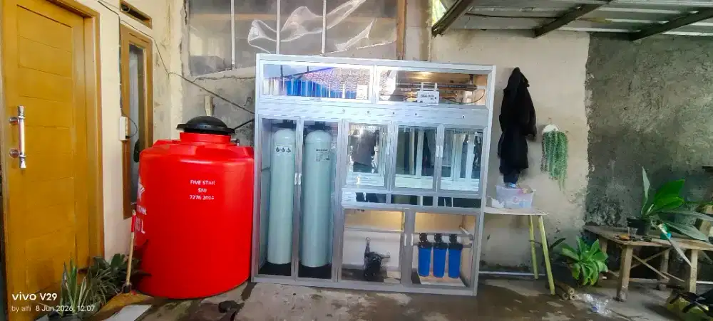 Depot air minum isi ulang