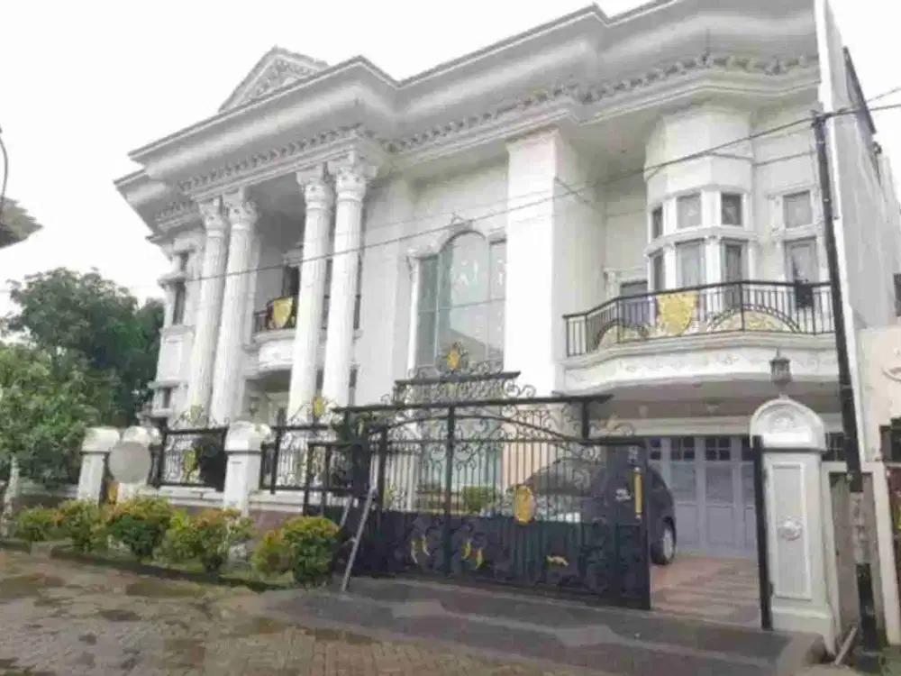 RUMAH ISTANA DI ERAMAS 2000 PONDOK KOPI