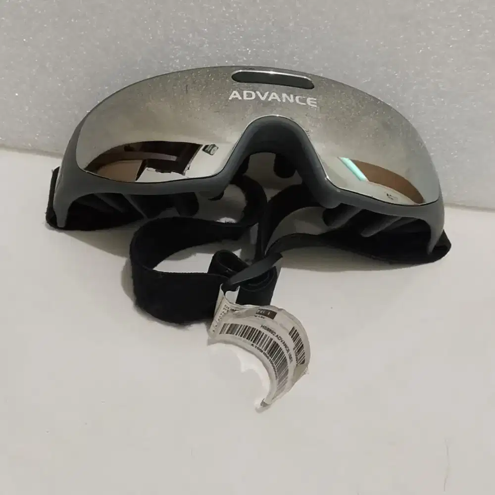 Alat terapi pijat mata elektrik ADVANCE ISEE
