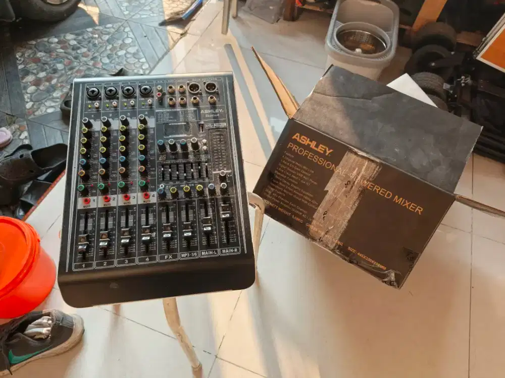 POWER MIXER ASHLEY STUDIO 4 ( Second)