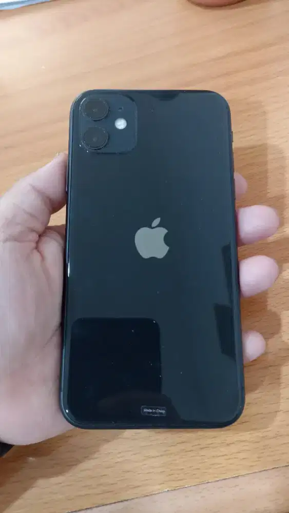 Iphone 11 128GB hitam