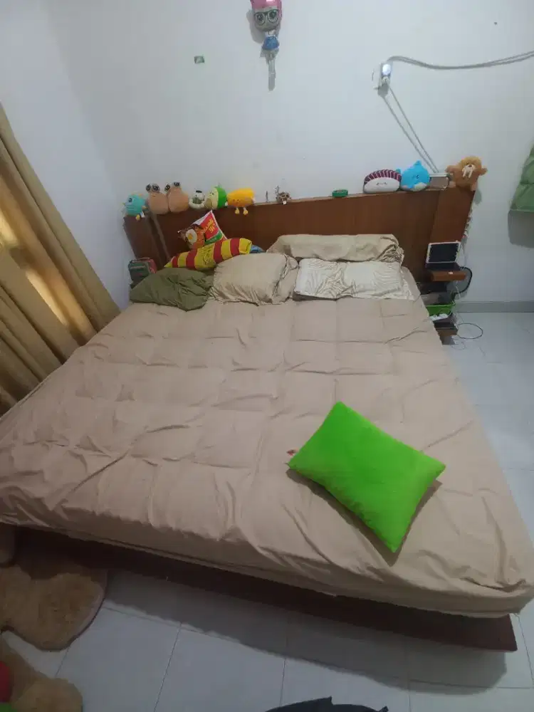 Dijual Ambalan dan Spring Bed