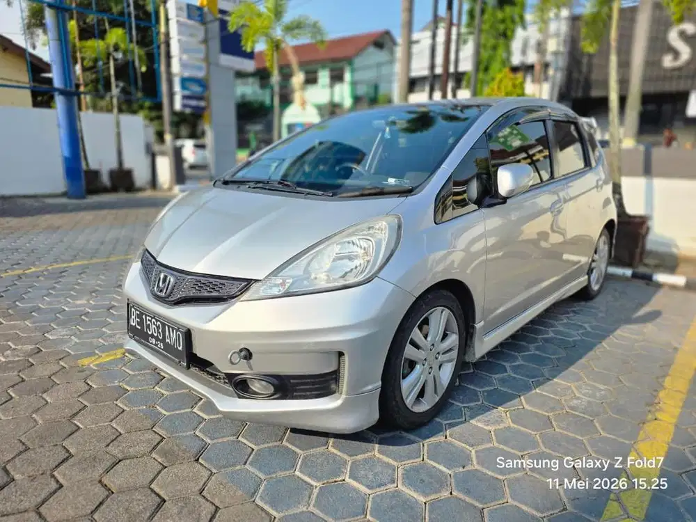 HONDA JAZZ 2011 RS METIK