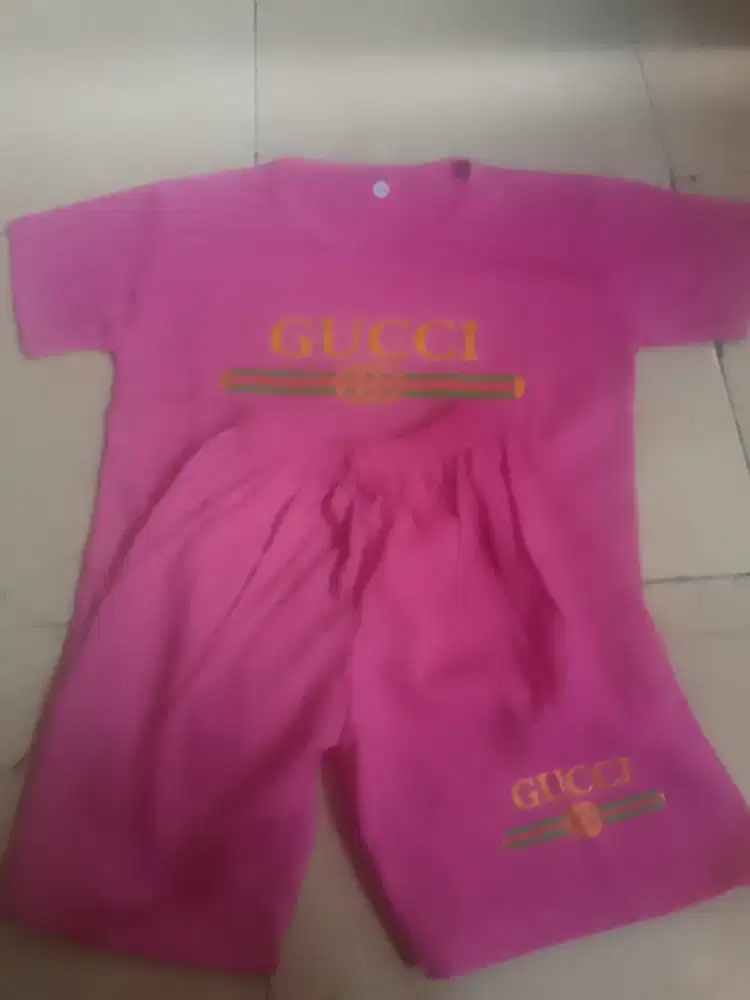 baju anak ready bermacam warna dan motif