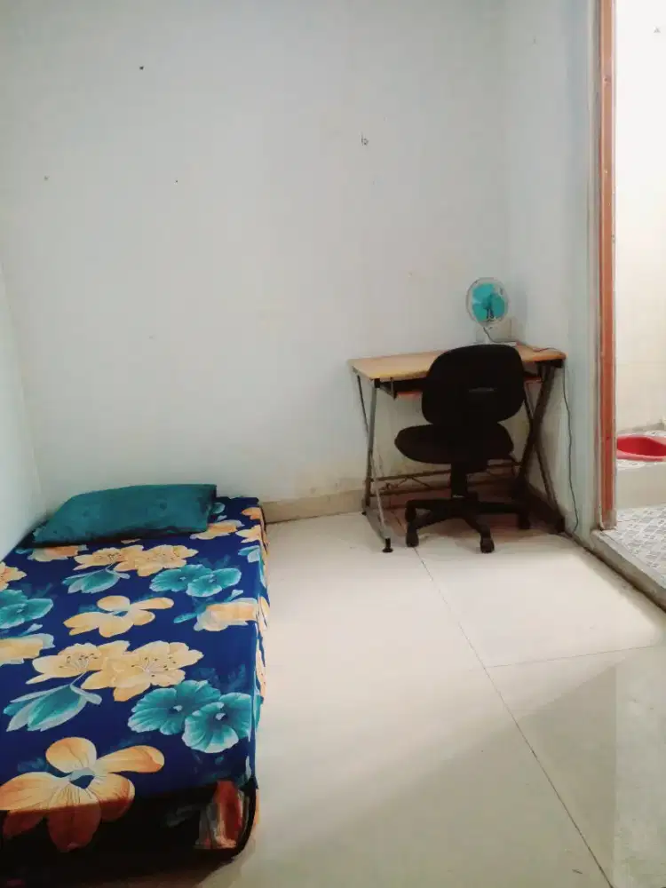 Kost Putra. CBD Ciledug