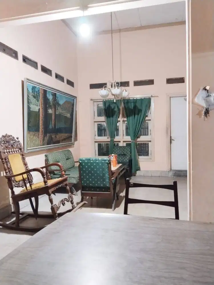 DI JUAL CEPAT RUMAH SIAP HUNI LOKASI STRATEGIS MUAT 2 MOBIL