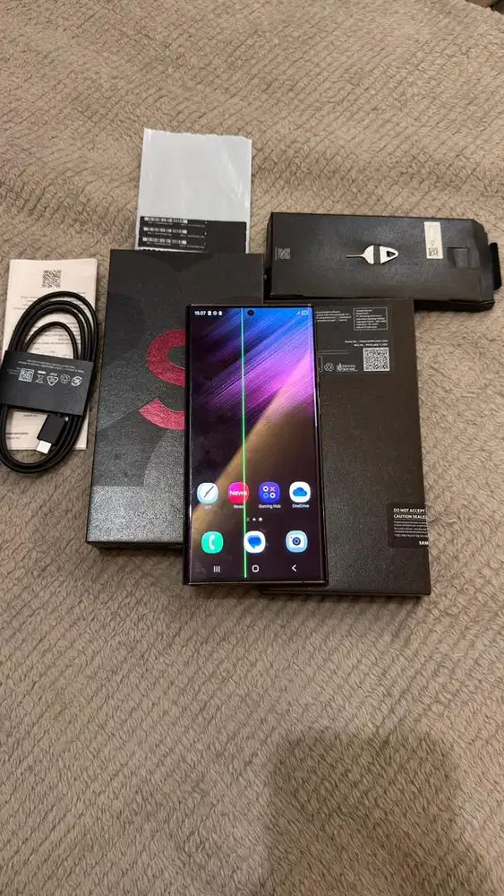 Samsung S22 Ultra Burgundy 5G 12/256GB SEIN Lengkap