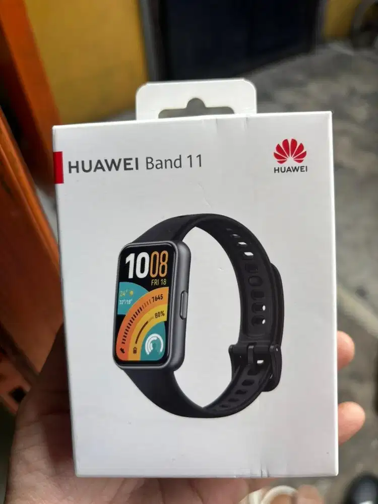 Huawei band 11 warna hitam