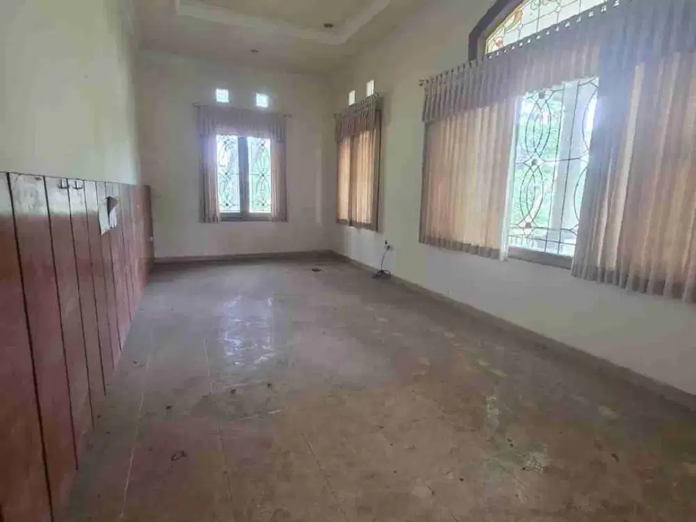Dijual Rumah Hitung Tanah di Raya Bukit Golf Citraland Surabaya