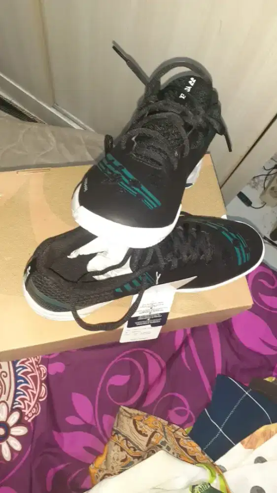 sepatu YONEX original power cushion