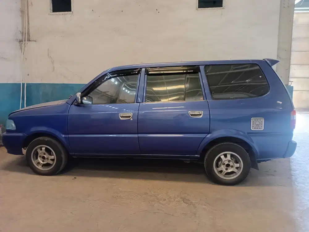 Toyota Kijang 2000 Bensin