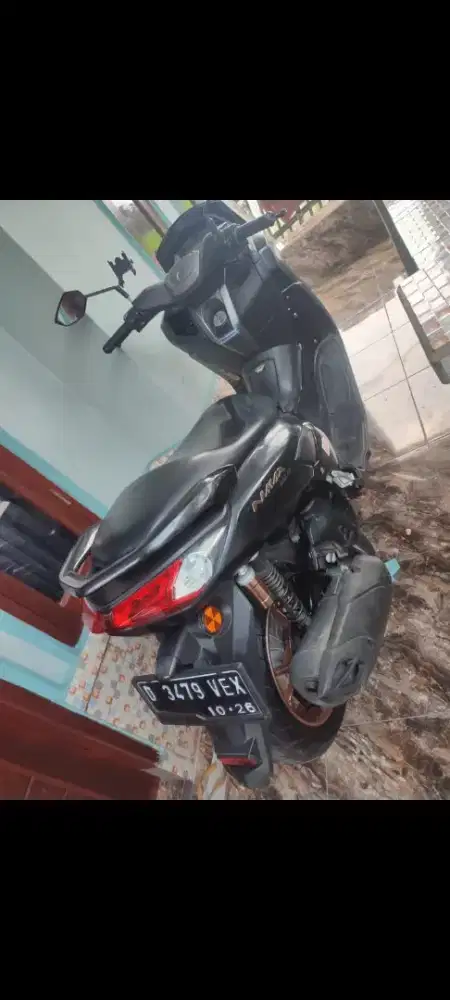 Yamaha nmax 2021 hitam