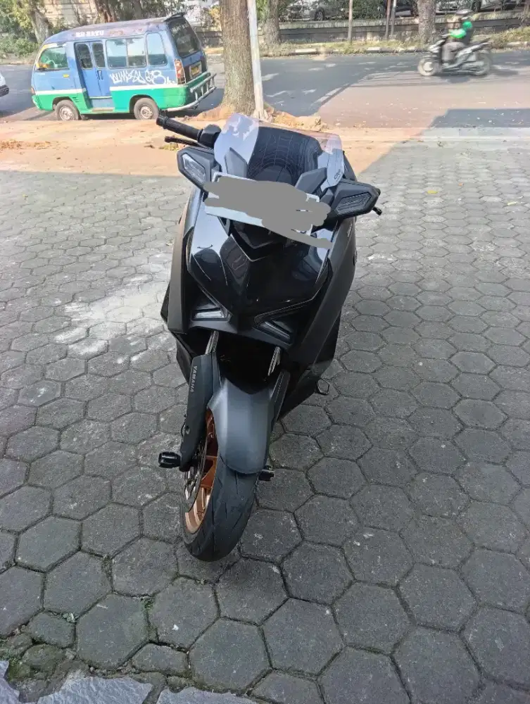 Dijual motor kesayangan yamaha XMAX 250 tahun 2023