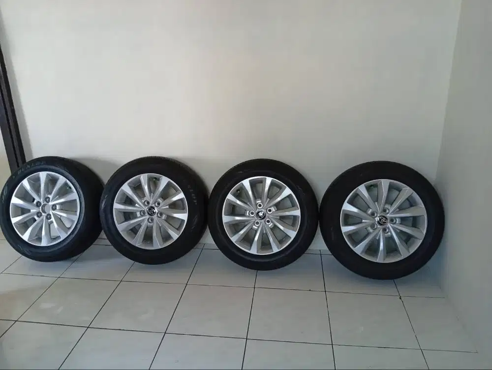 Jual Velg & Ban Original Innova Zenix Ring 17