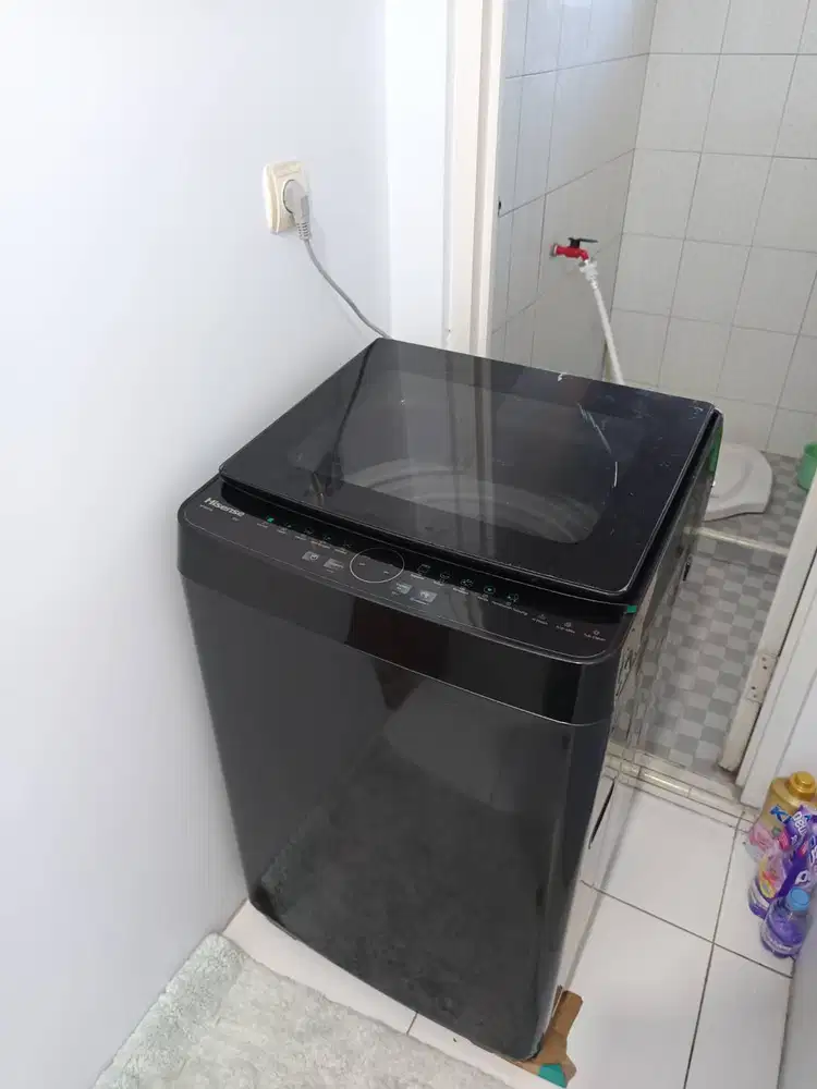[JUAL BU CEPAT] Mesin Cuci Hisense 8 Kg Top Load, Baru Dipakai 5 Bulan