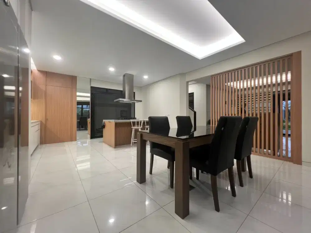 Rumah Hook ada Kolam Renang Siap Huni di Tatar Tarubhawana KBP