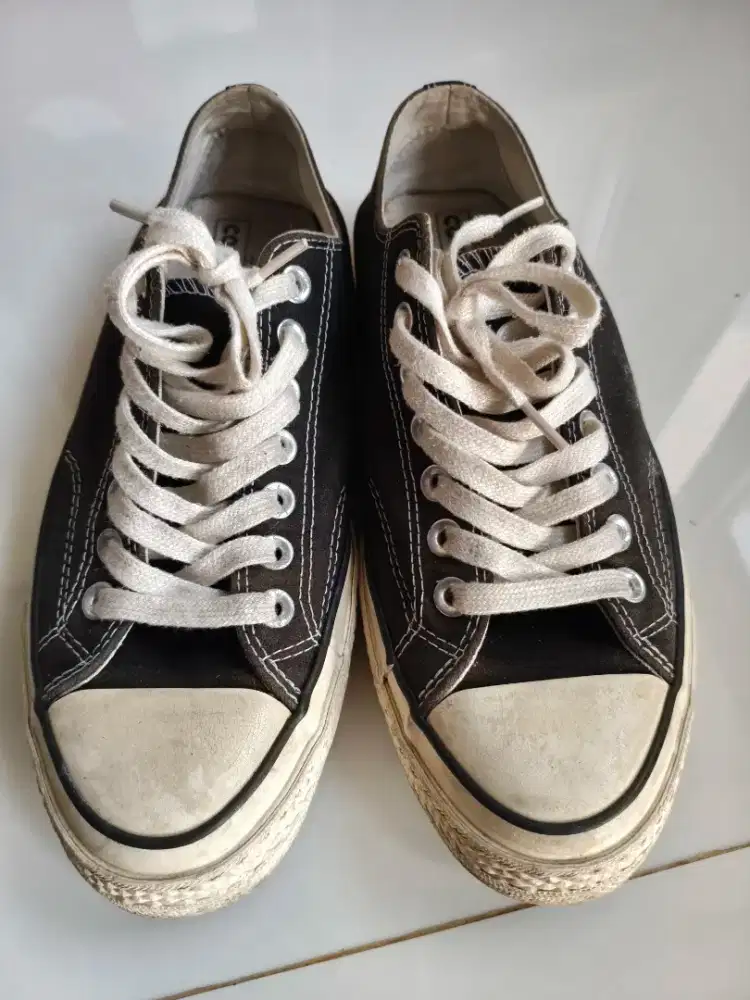 PRELOVED SEPATU CONVERSE SIZE 42