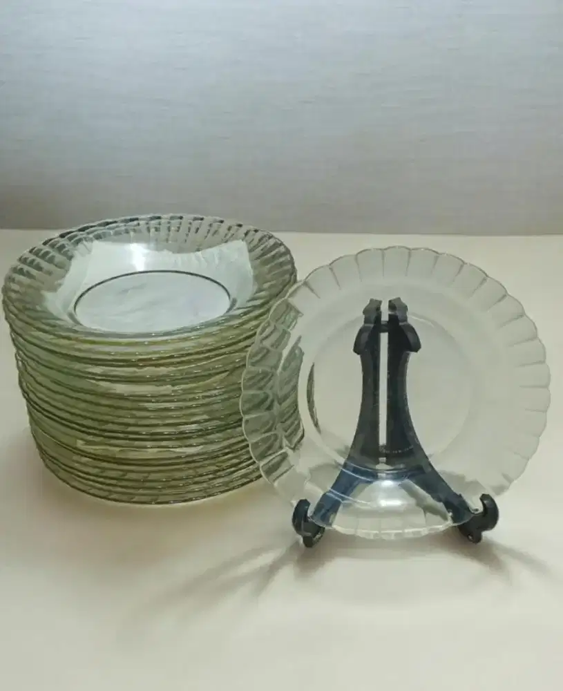 23 piring makan Duralex made in France