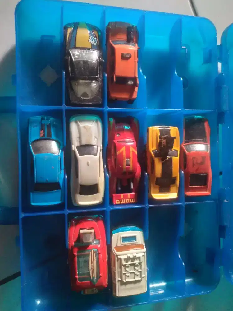Hot Whels mobil2 miniatur