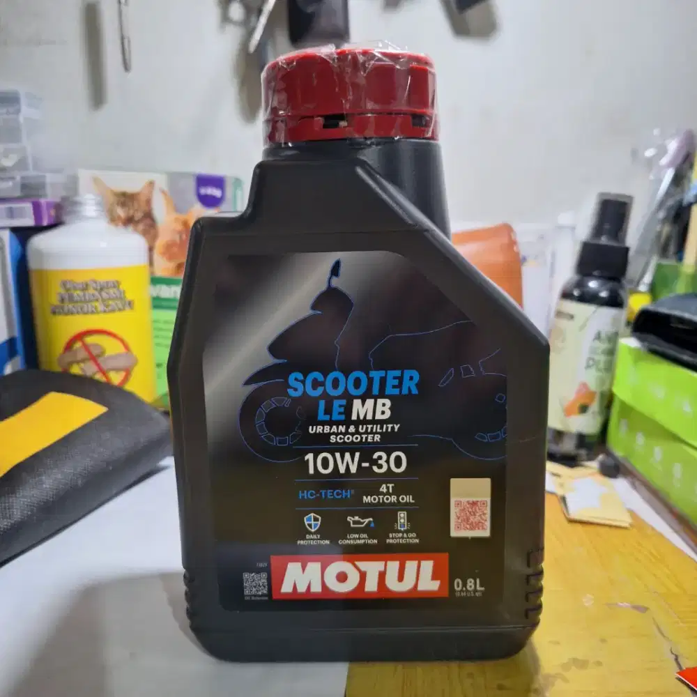 Oli Motor Motul Scooter LE 10W-30 0.8 L