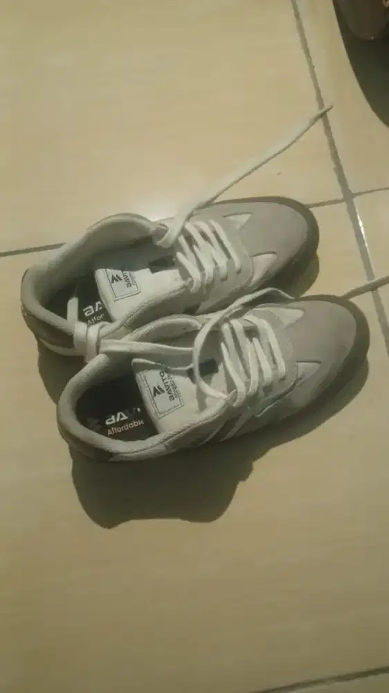 Preloved Sepatu Bavito