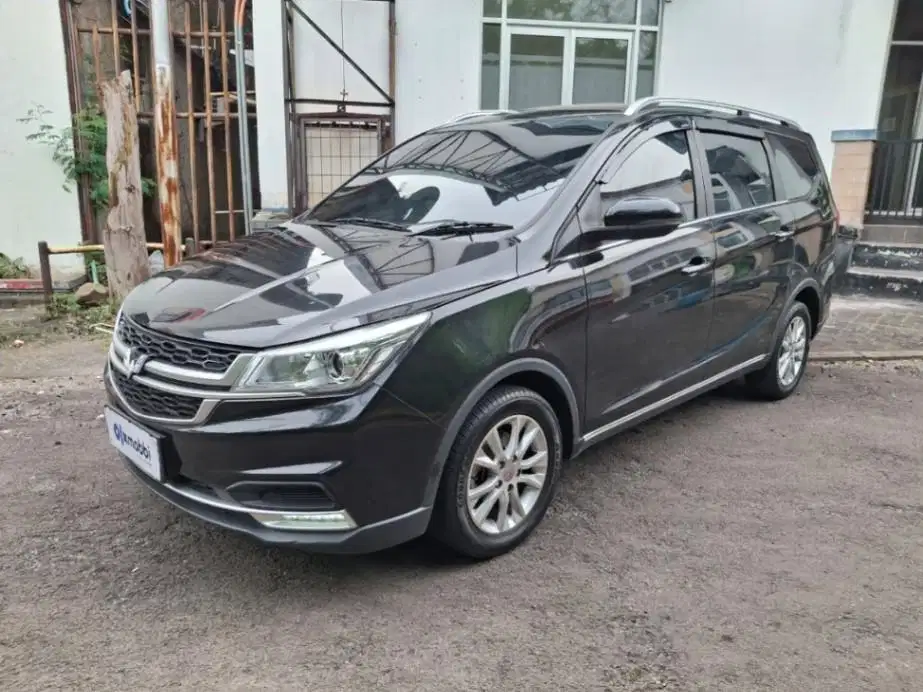 KM Rendah - Wuling Cortez 1.5S T Lux Bensin AT 2022 Hitam