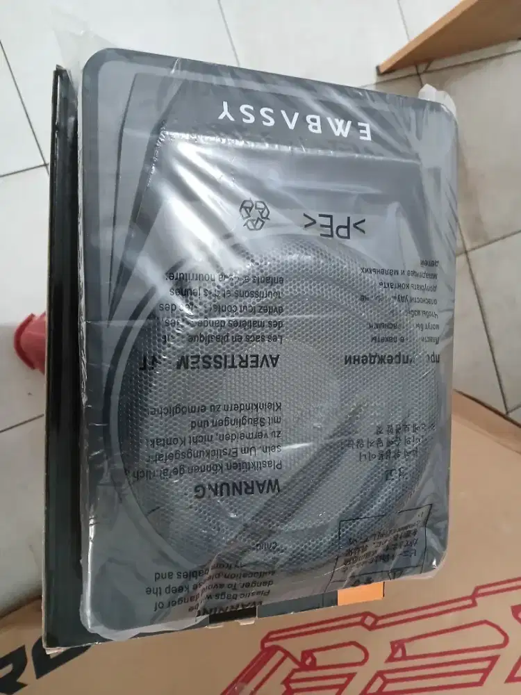 Subwoofer aktif 10 inci kolong merek embassy,harga siap pasang