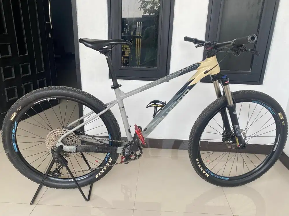 Sepeda mtb polygon xtrada 6