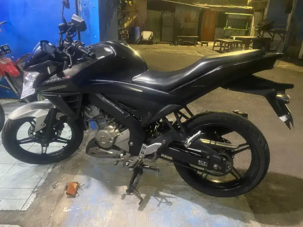 Yamaha Vixion R 2018 Plat L ISTIMEWA