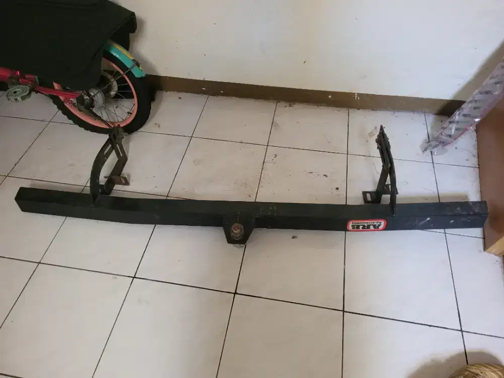 Towing bar /bumper  belakang ertiga 2014