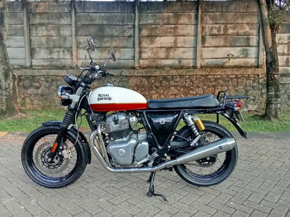 Royal Enfield Interceptor 650 baker express