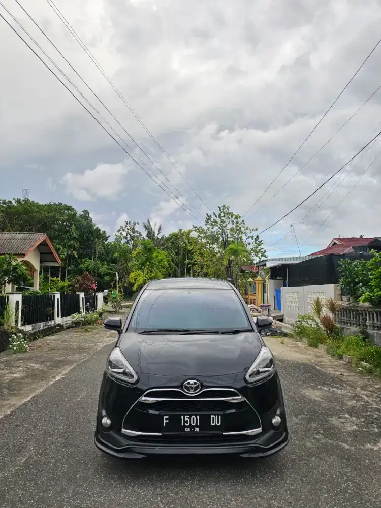 Toyota Sienta 1.5 Q A/T 2016