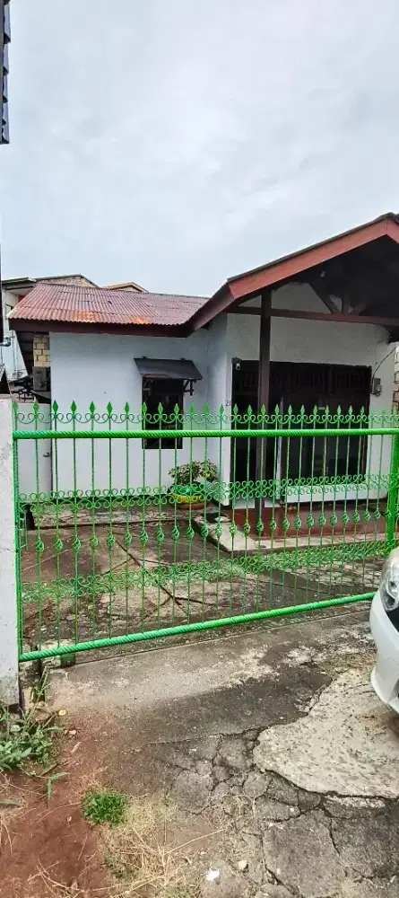 Rumah strategis bisa di jadikan Kost utk karyawan.