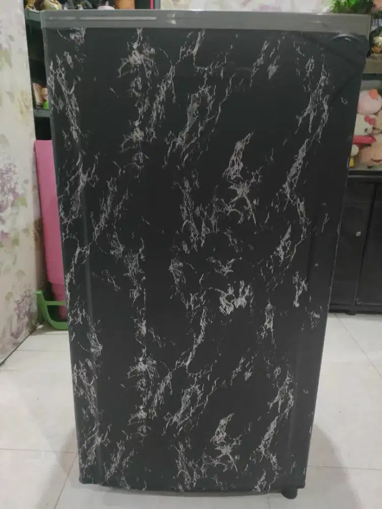 Kulkas 1 pintu rendah toshiba siap pakai