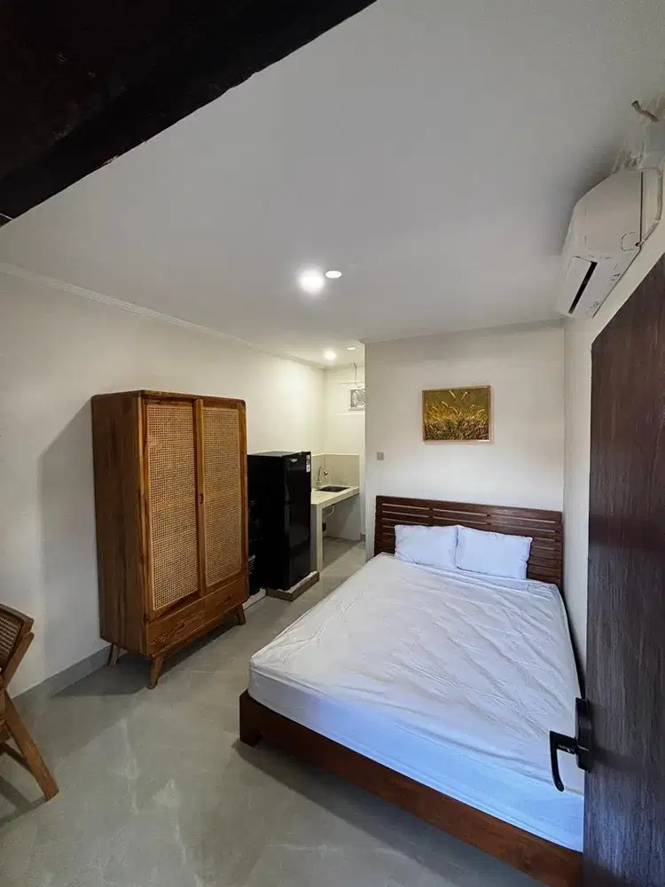APARTEMENT KOS LANTAI 2 RAYA SEMINYAK 40 FASILITAS LENGKAP