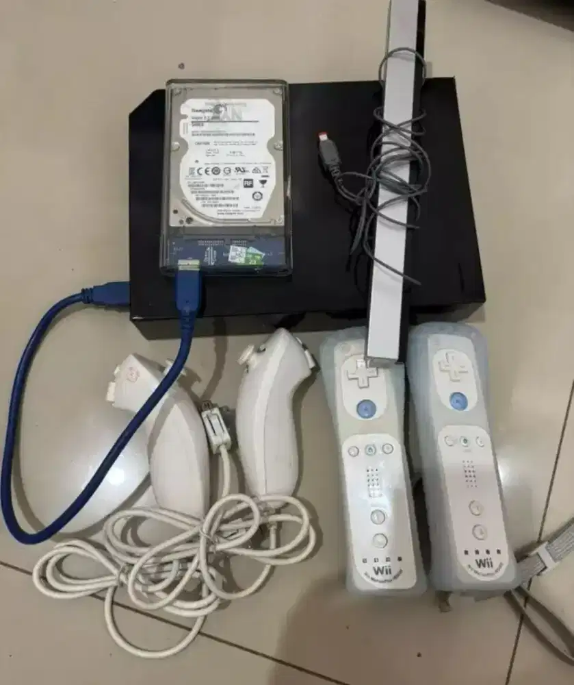 PS3 500Gb & nintendo wii hdd 500 +nunchuk