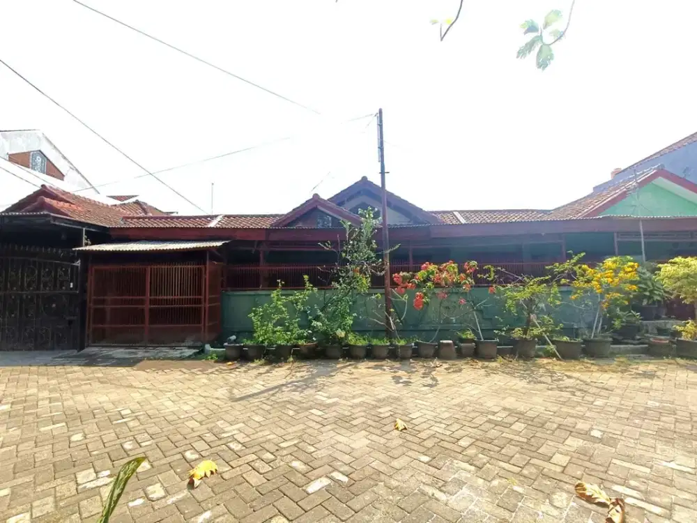 Dijual Rumah Lokasi Strategis di Harapan Indah Bekasi
