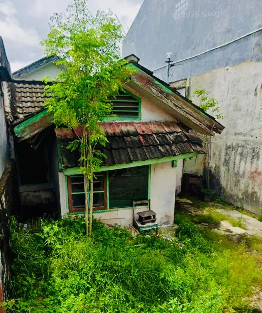 Rumah Dijual Lokasi Startegis (Perlu Renovasi)