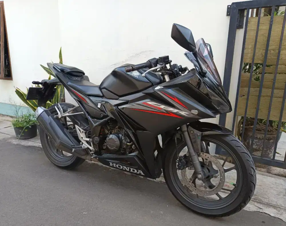 Honda cbr facelift 2018 lengkap mesin halus