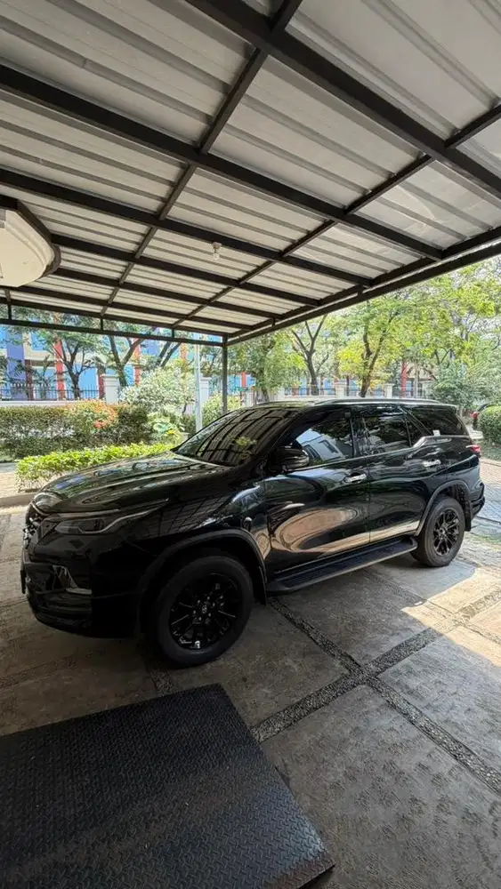 Toyota Fortuner GR 2.8 Tetradrive (4x4) AT 2023