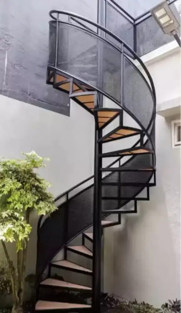 Tangga Besi Kustom