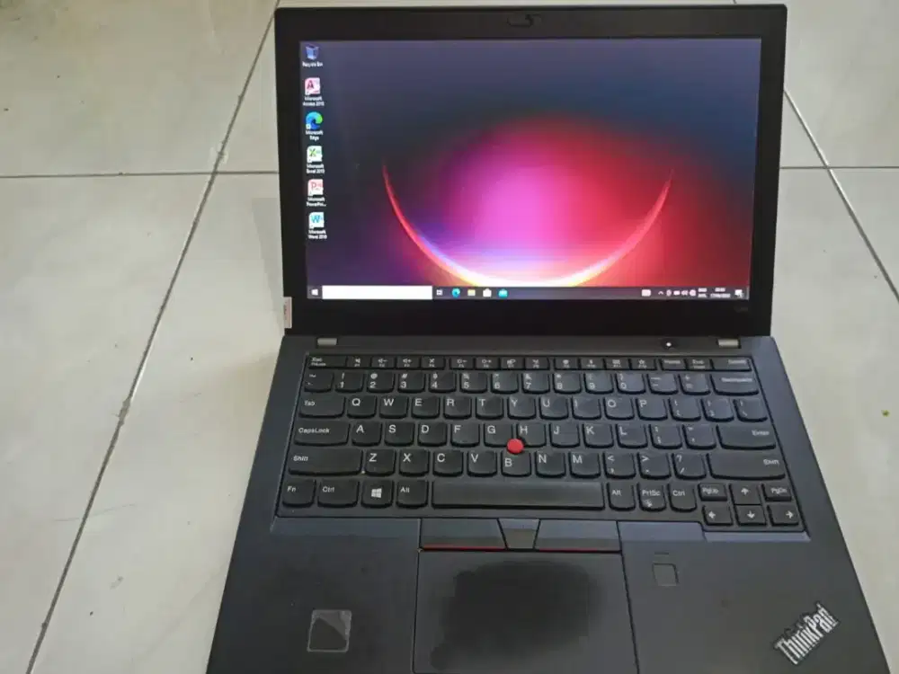 Lenovo thinkpad x280 i5 ram 8gb ssd 256gb ngebut