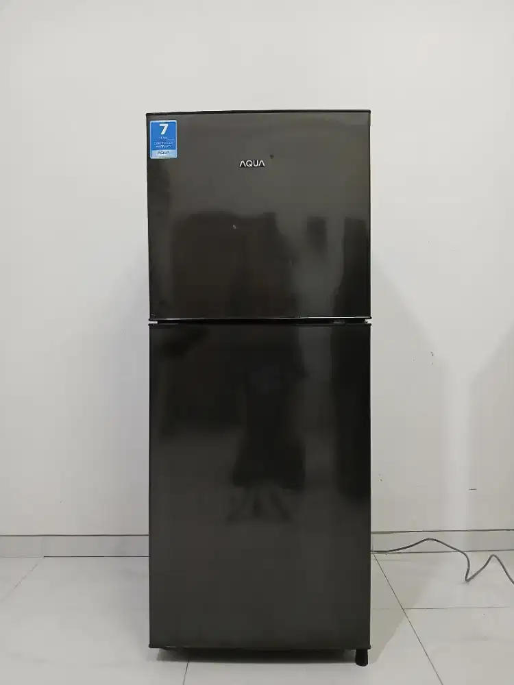 Kulkas 2 Pintu merk Aqua murah bandung