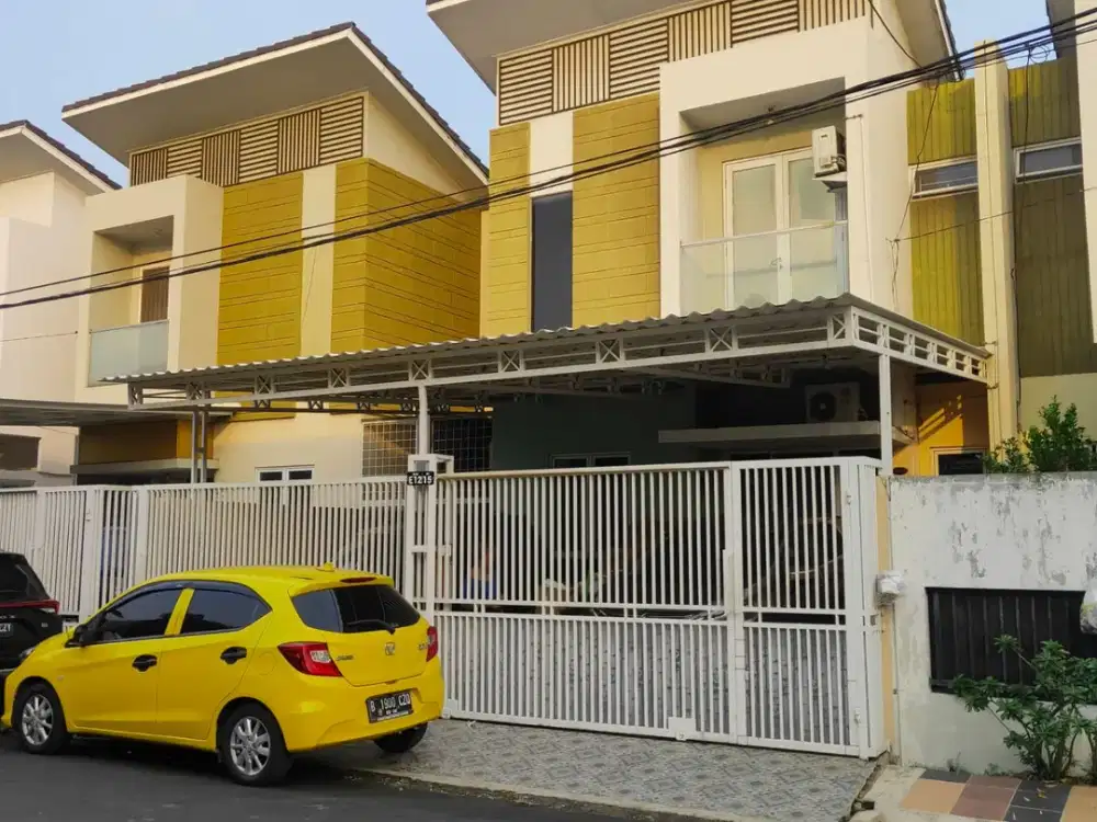 Dijual Cepat Rumah di Duta Garden Cluster Beverly Hills Jakarta Barat